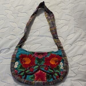Floral Embroidered Shoulder Bag